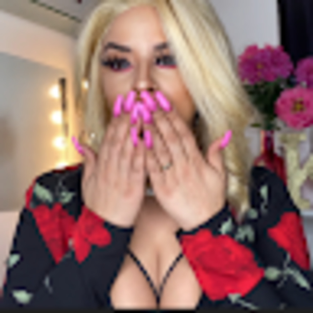 Meet your Posher, Nayely